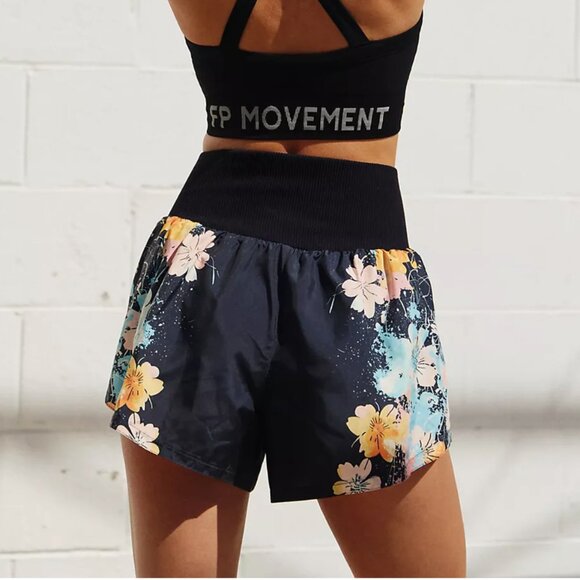FREE PEOPLE MOVEMENT CARPE DIEM PRINT SHORT - Floral Print - Picture 3 of 8